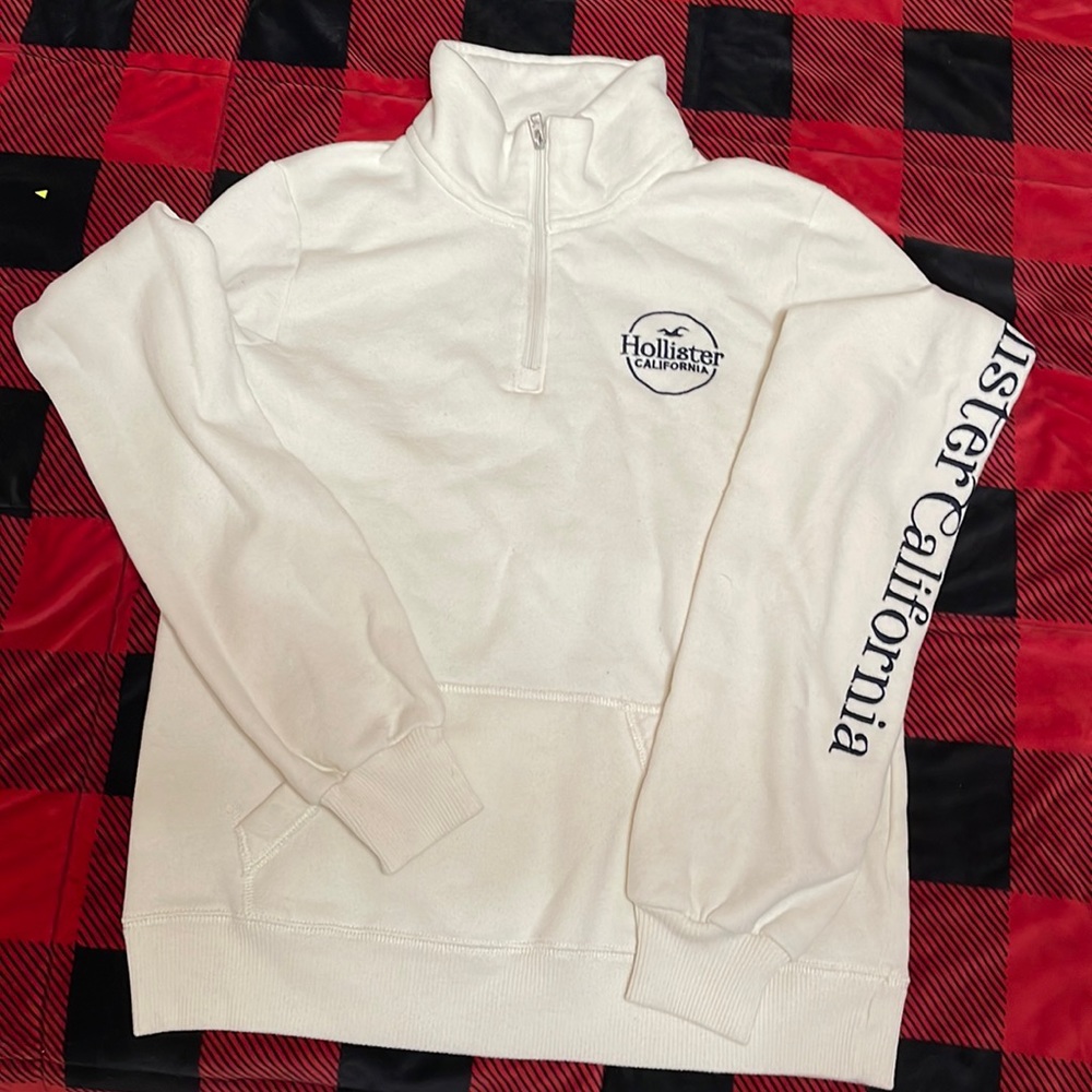 Warm Hollister sweater